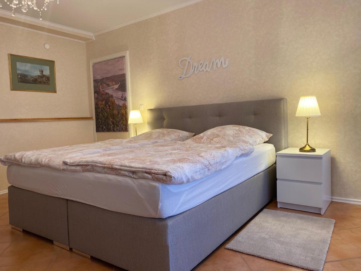 Ferienwohnung „Die 3 Am Rhein“ Рюдесхайм-на-Рейне Экстерьер фото
